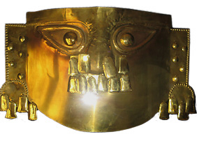 Máscara funeraria mochica de oro