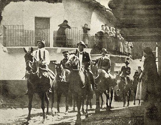 El rey Alfonso XIII visita Las Hurdes acompañado del doctor Marañón (1922)