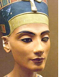 La reina Nefertiti