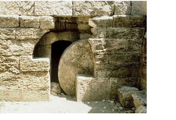 Sepultura colectiva de la época de Jesús, con piedra rodante en la entrada