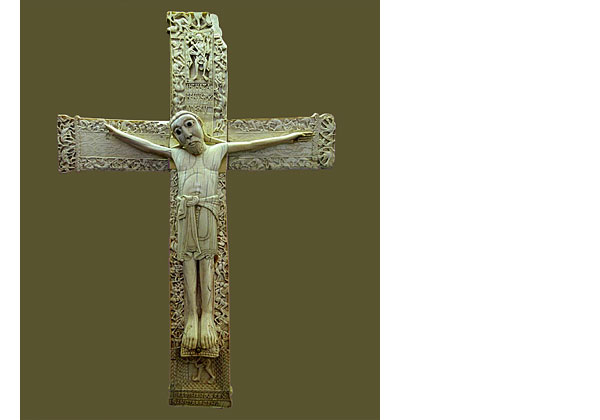 Crucifijo de marfil donado por el rey Fernando I y su mujer dona Sancha a la catedral de León
